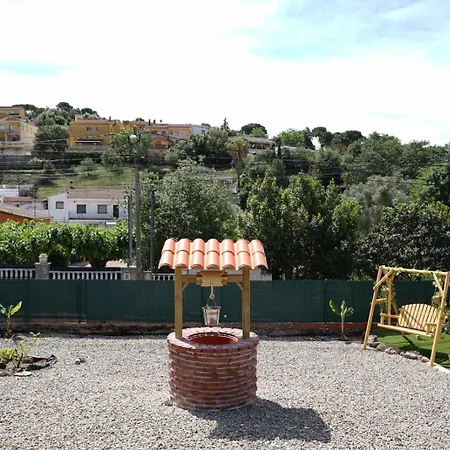 Casa Con Piscina Y Jardin Cerca De Casa de vacances